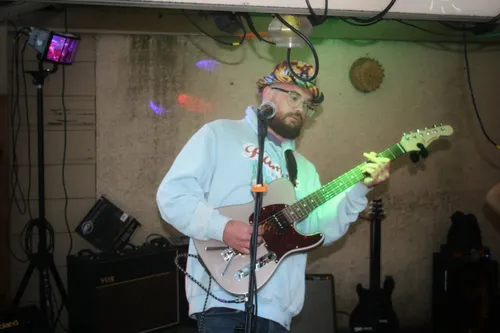 Chris Marti, Guitar / Vocals